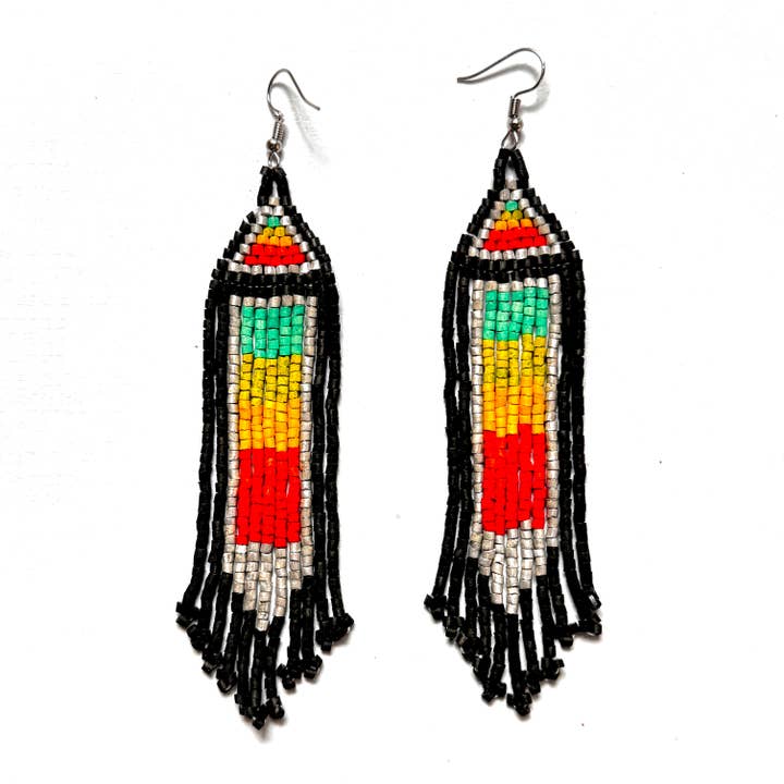 Perles en céramique, boucles d'oreilles à franges colorées aux couleurs de l'arc-en-ciel pour la vente par Los Colores de la Tierra