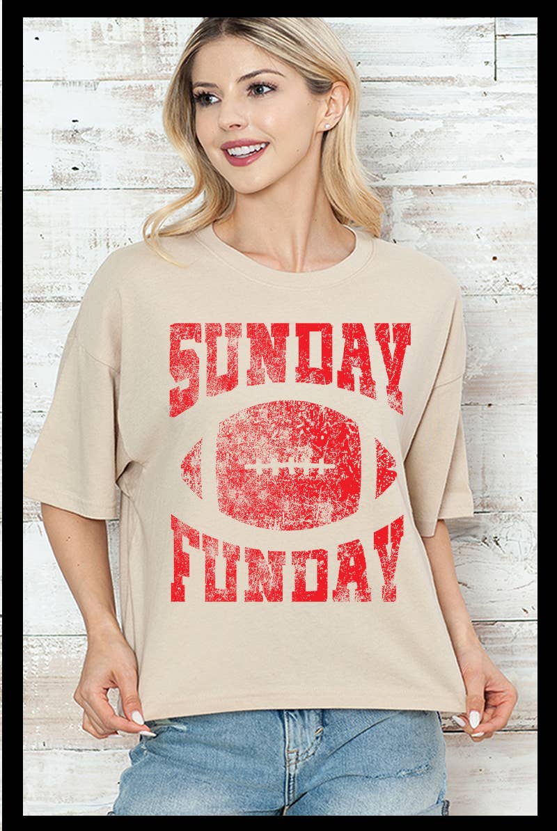 2&moon – wholesale Screen printed t-shirt – Women′s – Sunday Funday Football Graphic Crop Tee 1