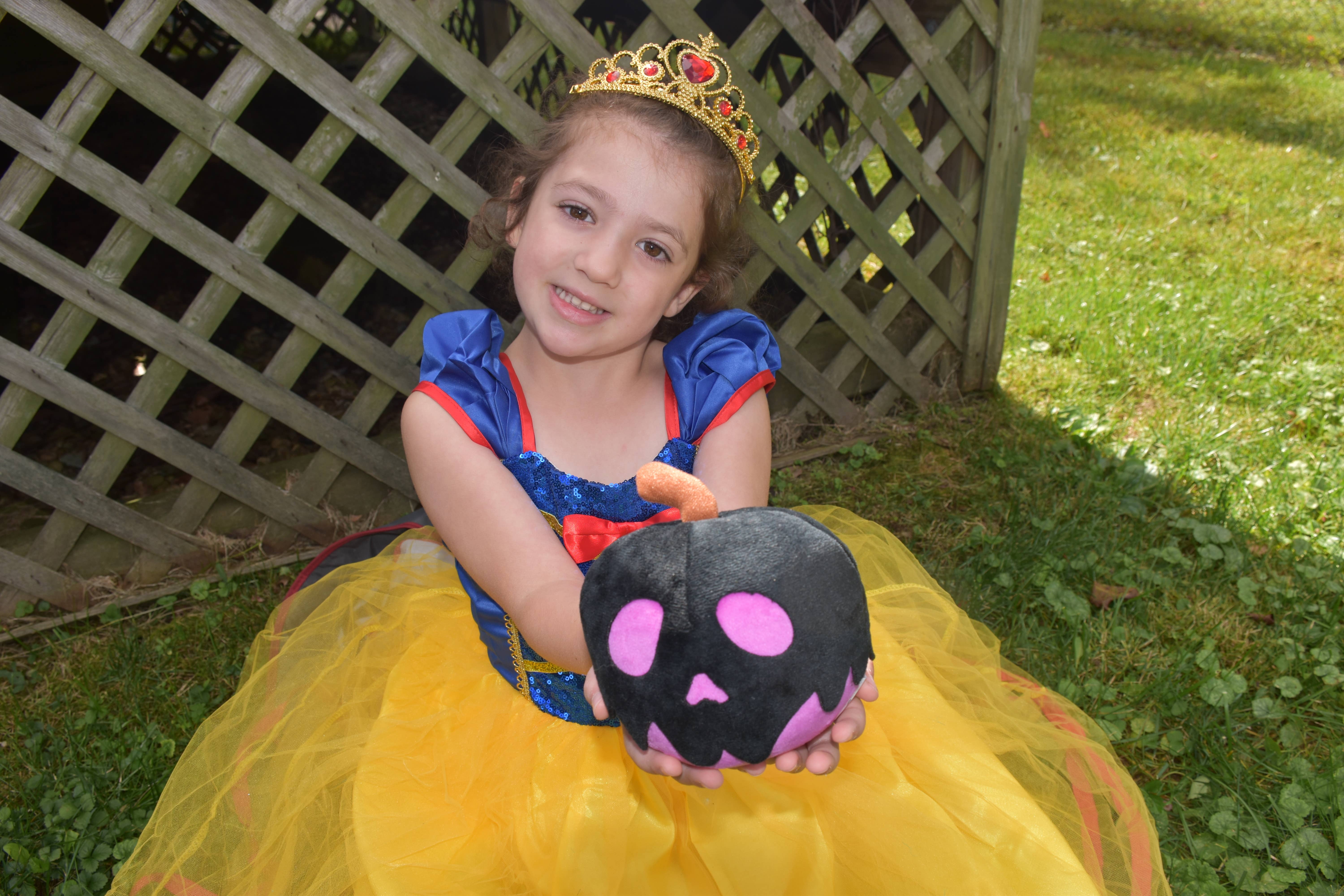 MaterialJill - Wholesale Stuffed/Plush Toy - Kids & Baby - 6" Halloween Plush - Poison Skull Apple - Purple4