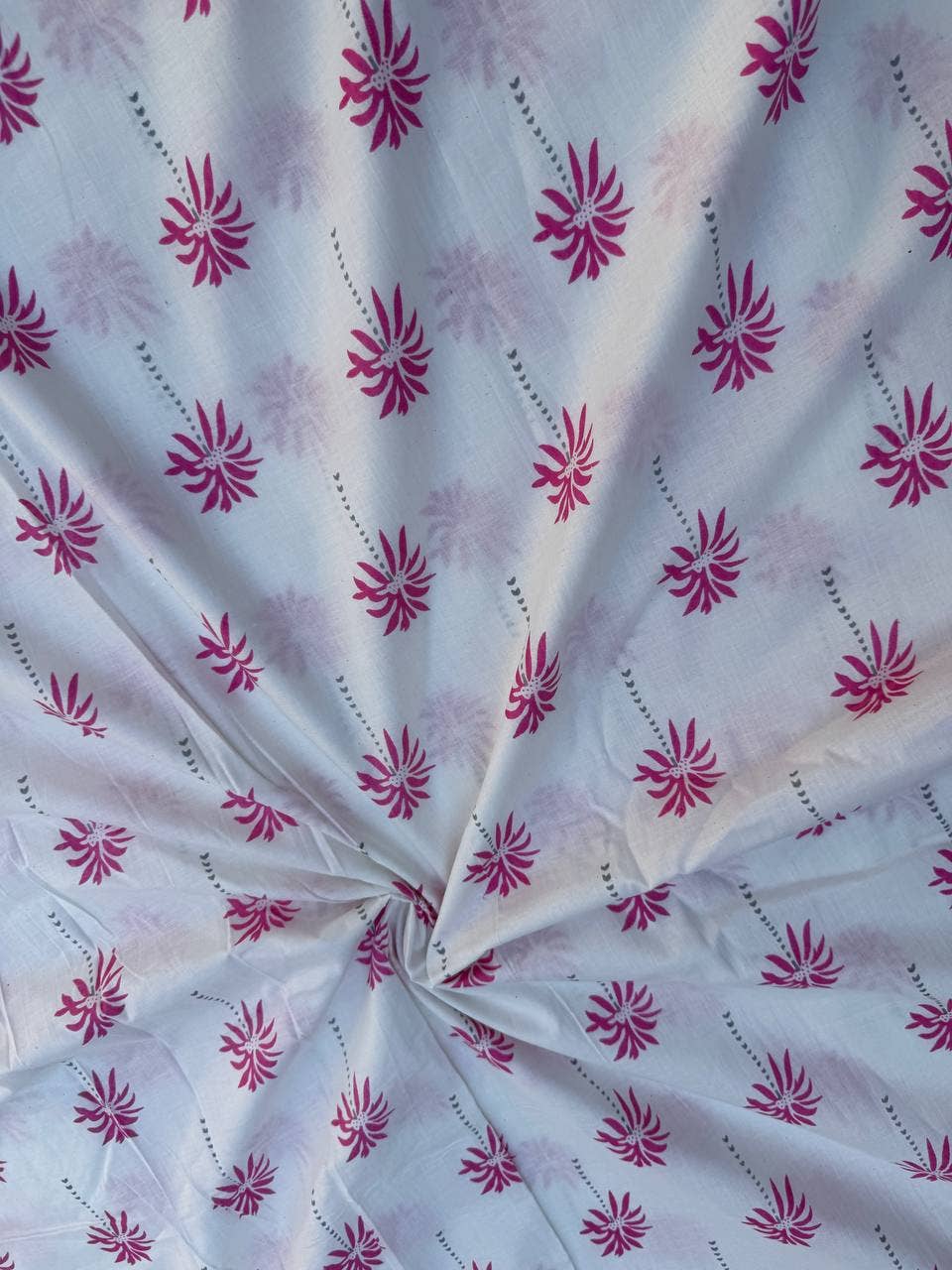 Bhawana Handicrafts - Vendita all'ingrosso Tinte per tessuti - Tessuto per abbigliamento femminile in cotone bianco stampato a blocchi1