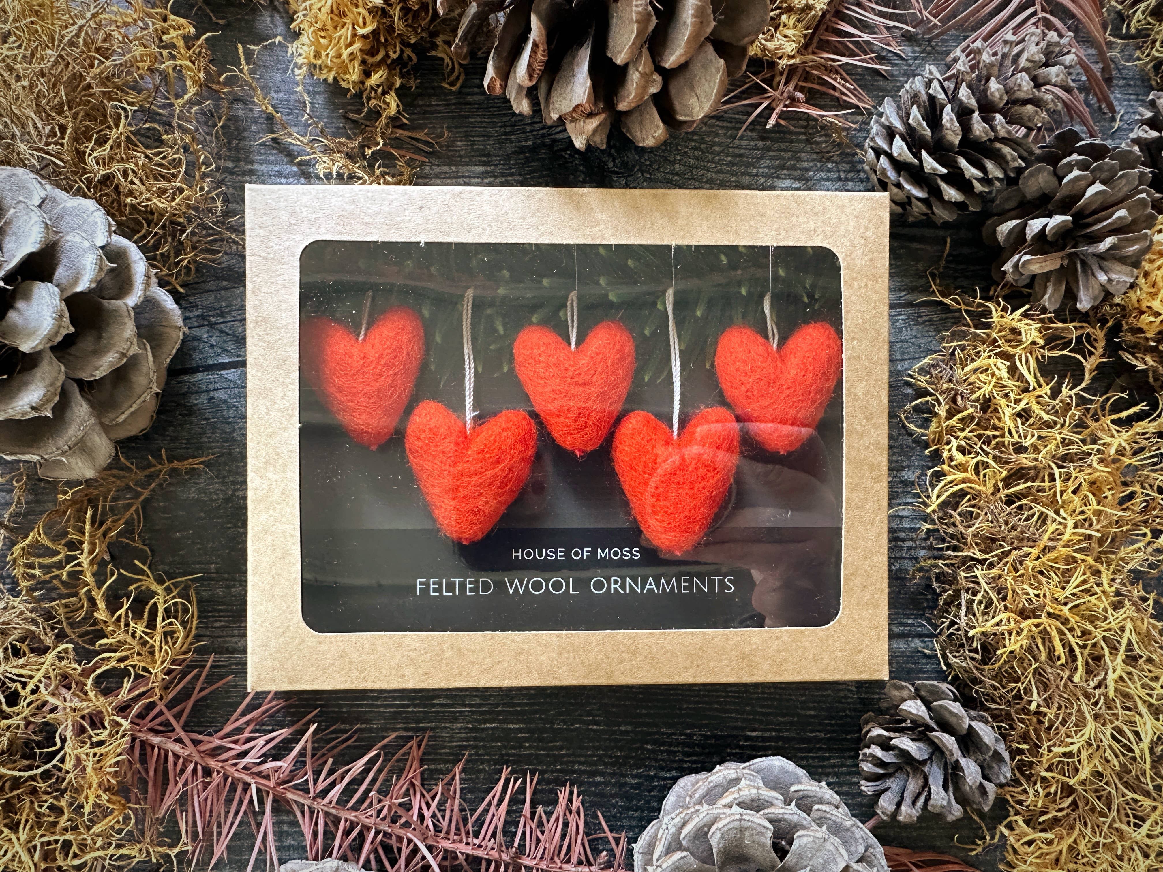 House of Moss – wholesale Ornament set – Heart Ornaments | Boxed Set of 5 Mini Wool Ornaments18