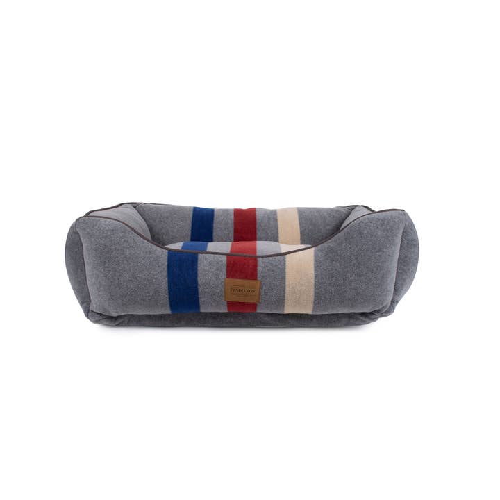 Carolina Pet Company - Wholesale Pet Bed - Dog - Pendleton Cabin Stripe Fleece Kuddler Dog Bed