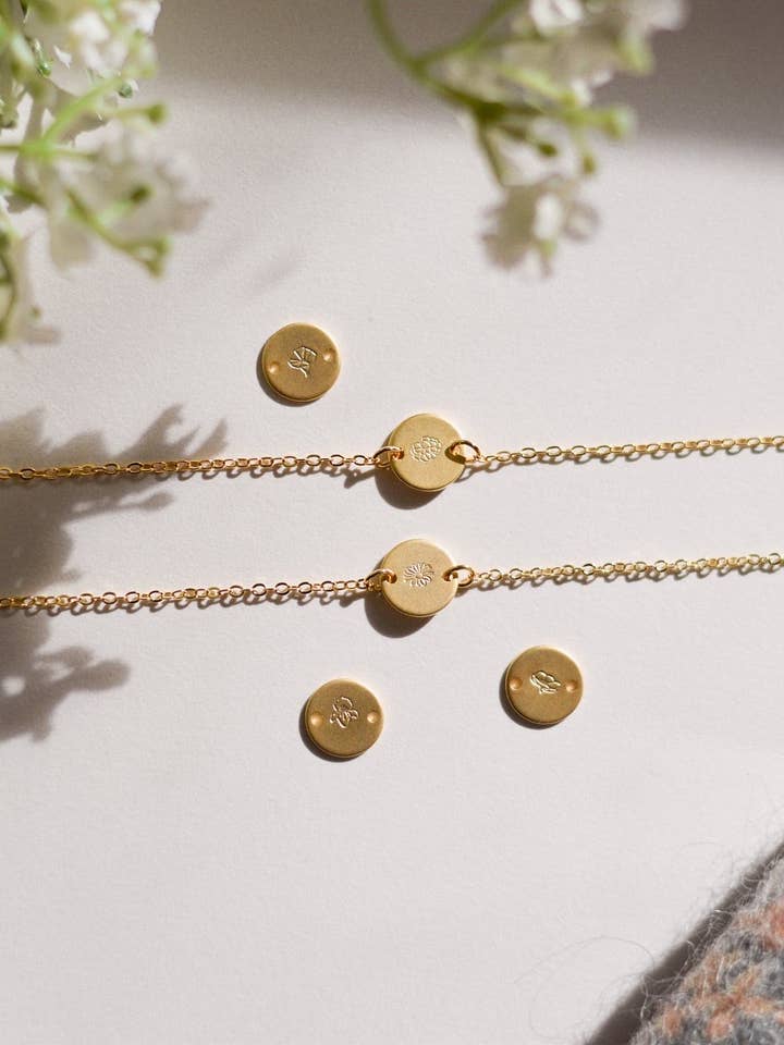 Pulsera Flor Nacimiento para venta al por mayor de The Little Earring Co.