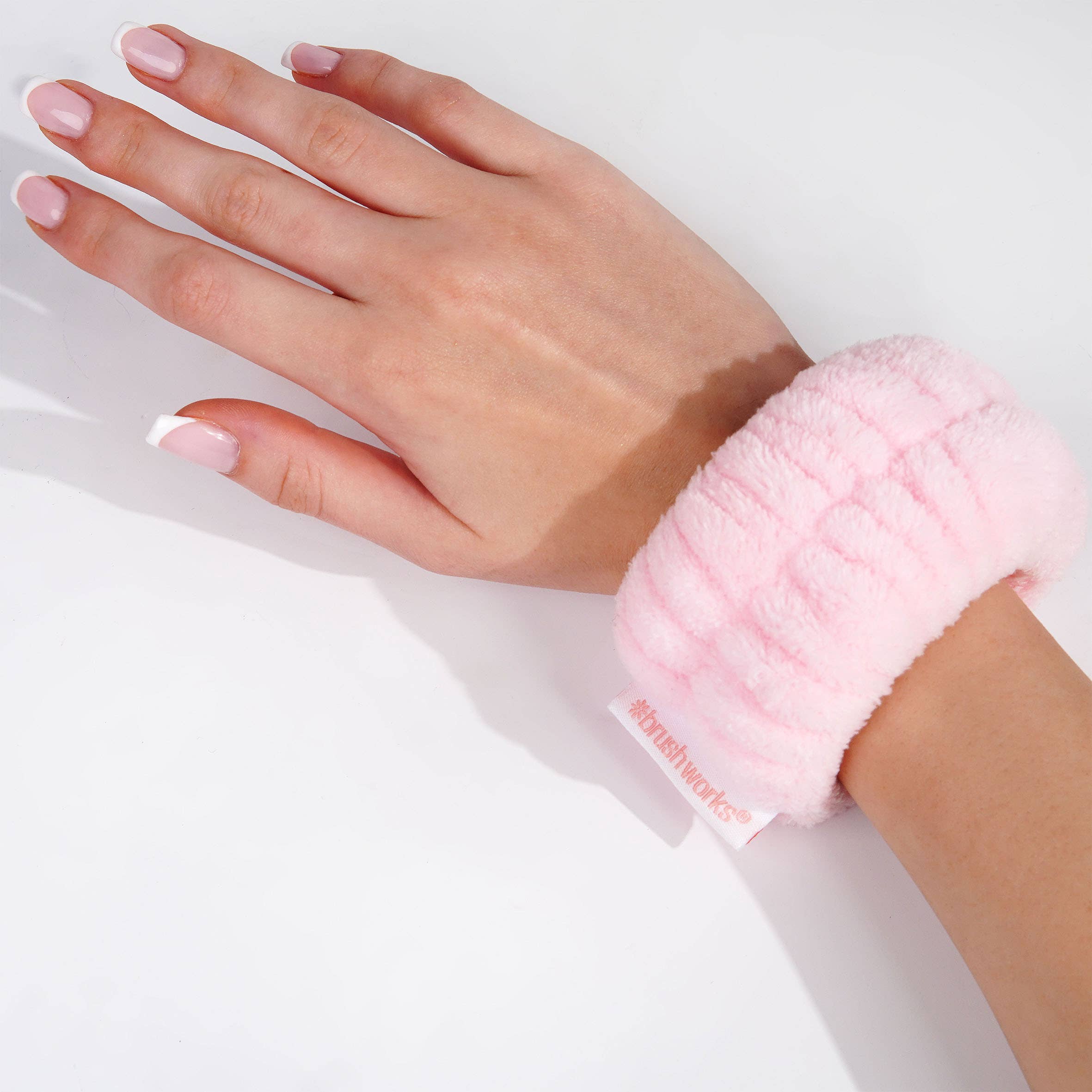 Soinvogue - Wholesale Wristband - Brushworks Microfibre Wrist Wash Bands - 2 Pack3