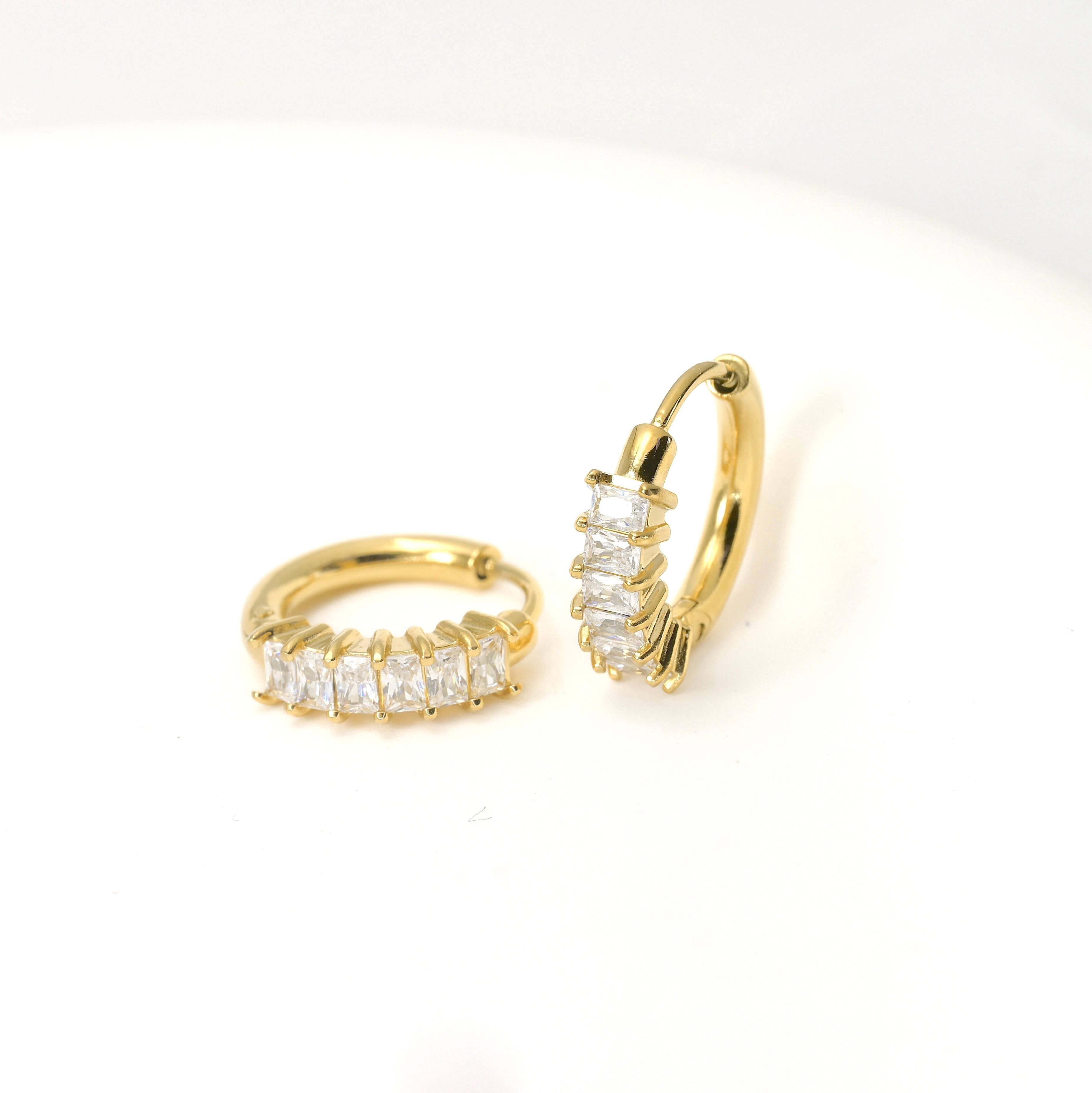 Blueyejewelry - Vente Petits anneaux - Boucles d’oreilles créoles fines avec zircone cubique baguette - résistant au ternissement