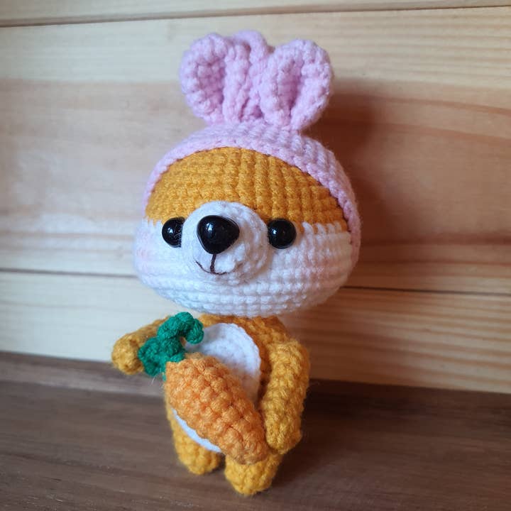 Dress-Up Shiba – Handmade Crochet Shiba Keychain & Cute Gift for wholesale by Momo & Loloc Crochet