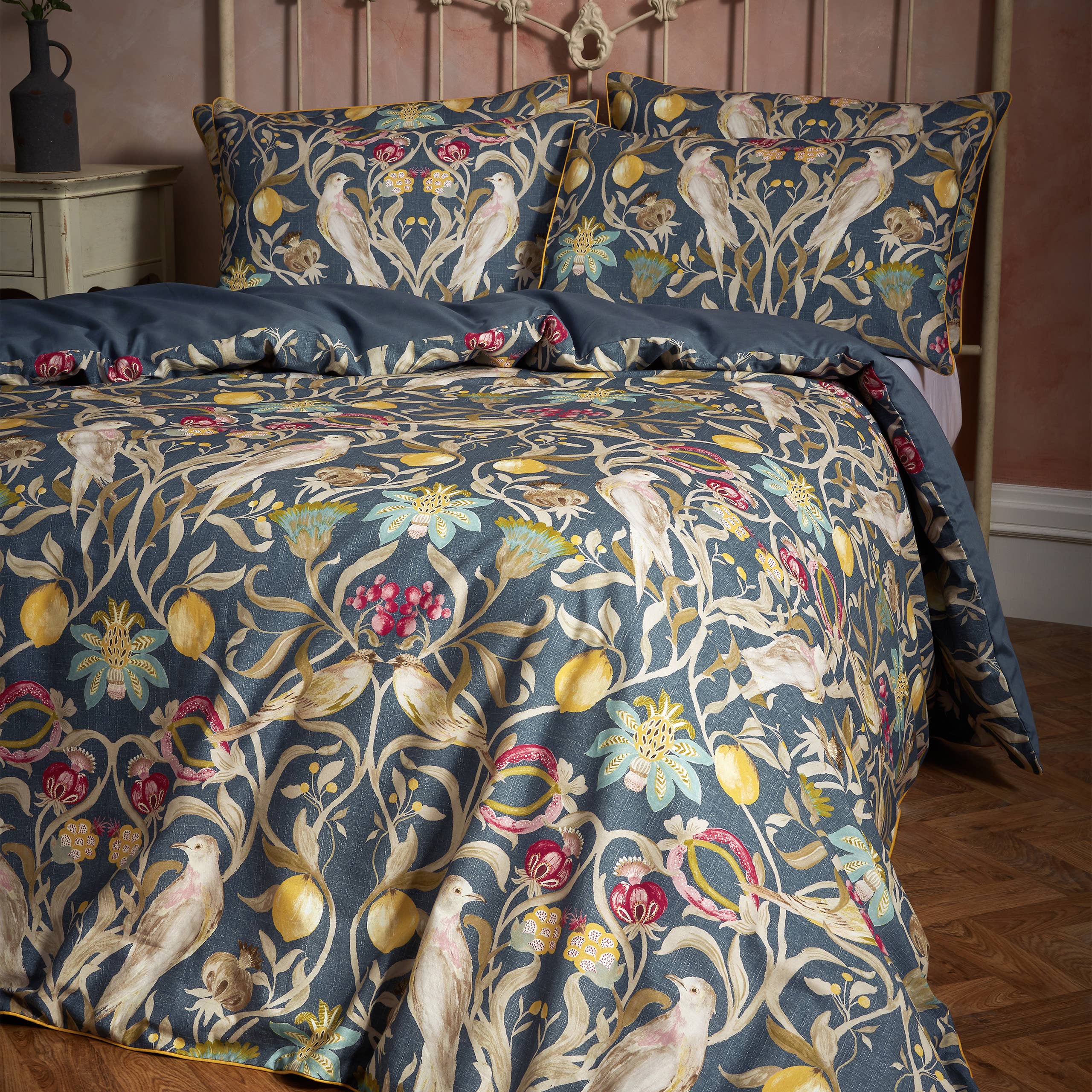 Songbird Traditional Floral Printed Duvet Cover Set Navy for wholesale on Faire1