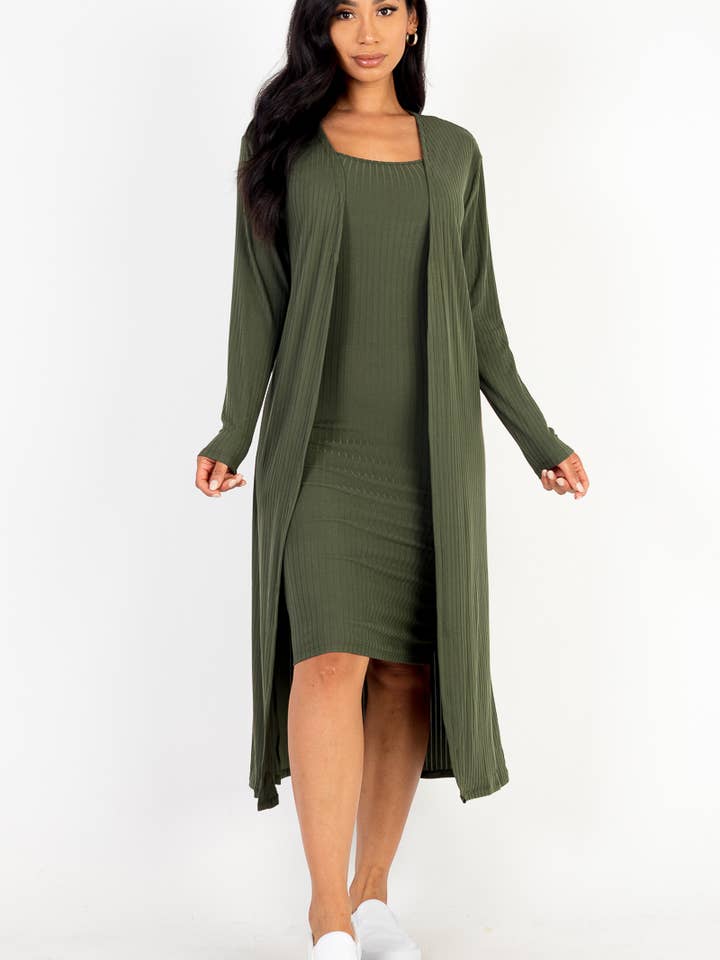 CAPELLA APPAREL – Vestido - Mulher por atacado – Conjunto CAPELLA APPAREL: Cardigan canelado e vestido midi justo com alças finas11