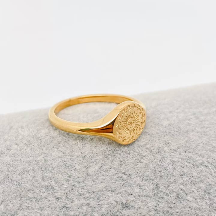 Mio Queena - Wholesale Cocktail/Statement Ring - Moon Sun Stars Goddess 18K Gold Plated Ring - FGS/MS1