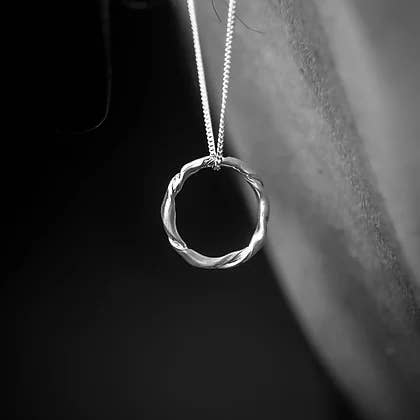 Morgan Lou - Wholesale Pendant/Charm Necklace - Pavane silver necklace1