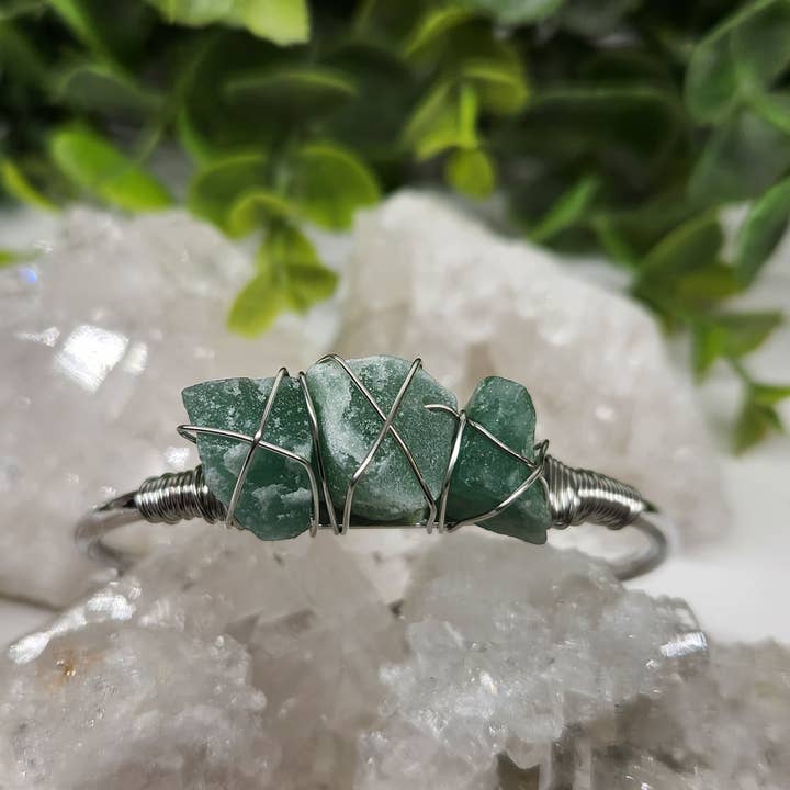 Meraki Gemstones - Wholesale Cuff Bracelet - Green Aventurine 3 Rough Gemstones Wire Wrapped Bangle