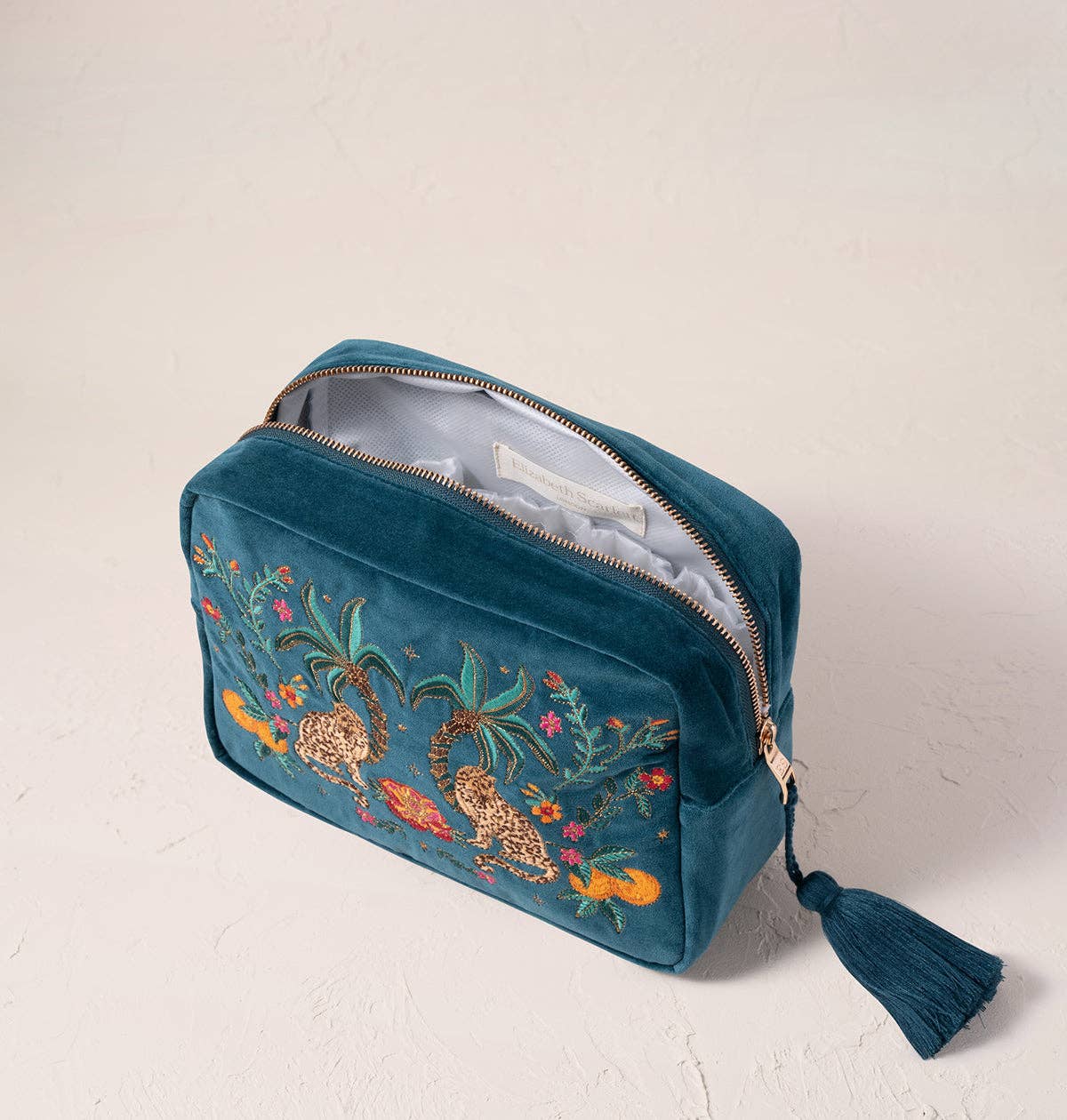 Elizabeth Scarlett Ltd – wholesale Make-up/cosmetic bag – Tropical Jaguar Wash Bag1