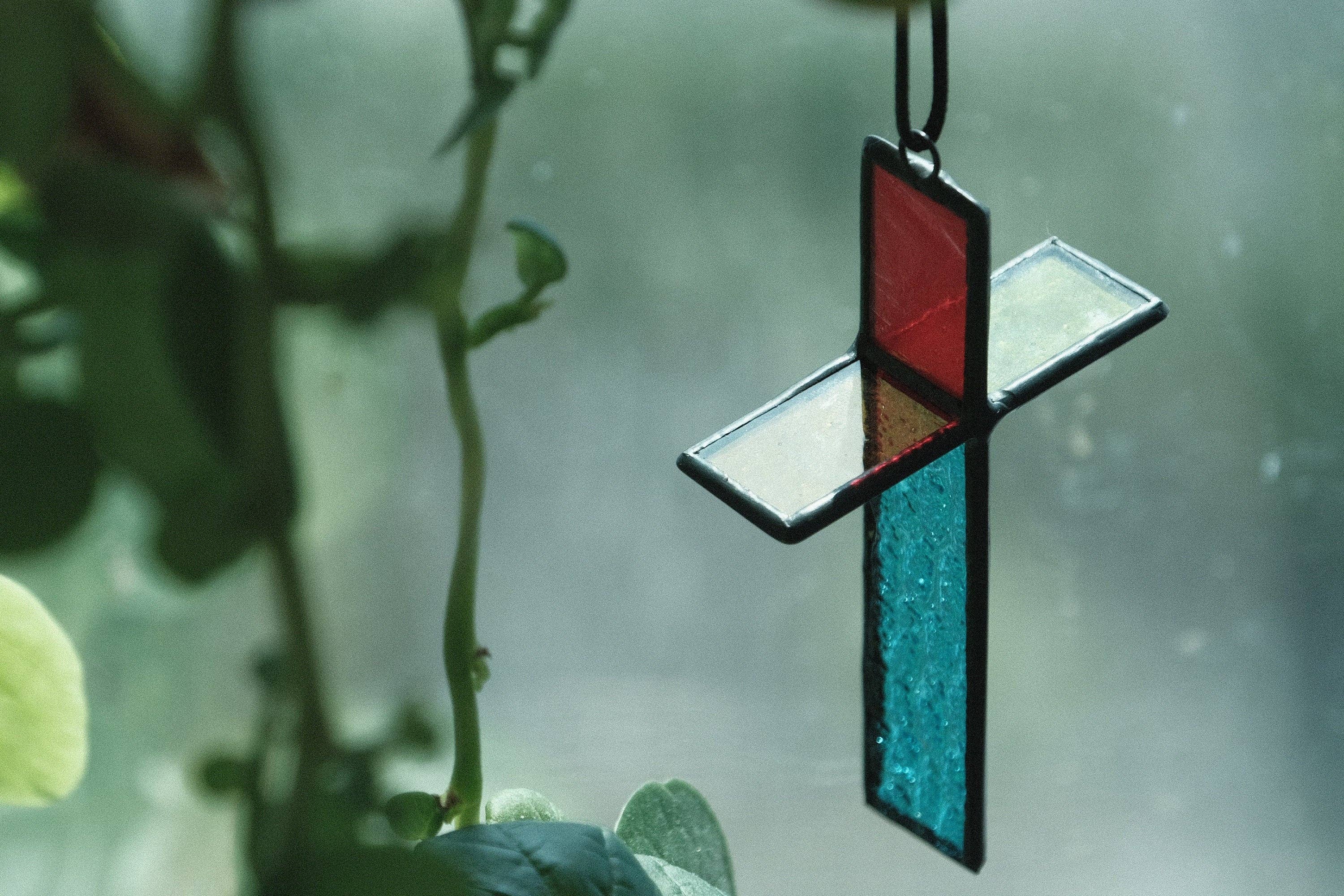 LuminaSalina - Wholesale Suncatcher - Sun Catcher - Christian Cross Stained Glass Jesus Christ Christian Gift Car Charm Home Decor2