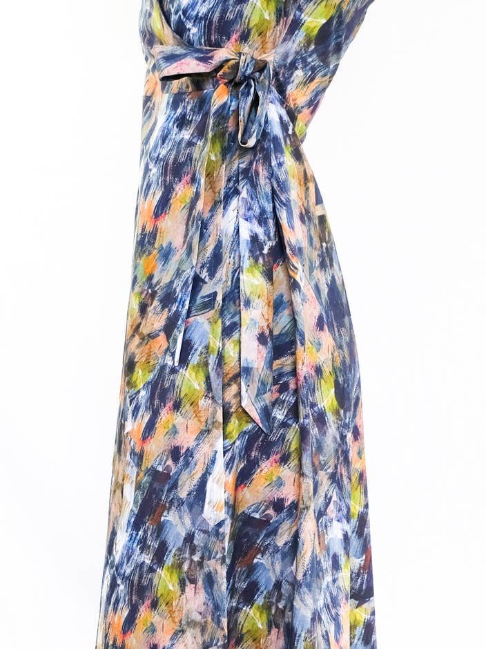 Ballonærme Maxi Wrap Kjole. for engroshandel hos Haus of Paint