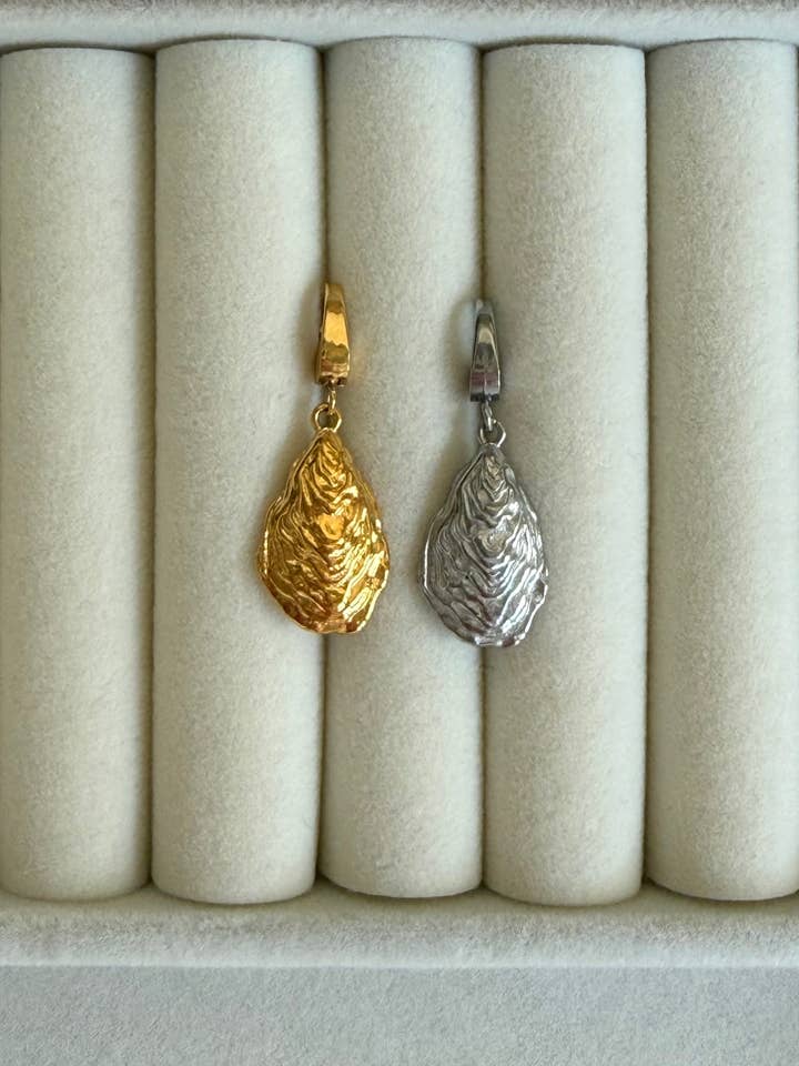 Pendentif charme huître pour la vente par Lestrouvaillesdejen