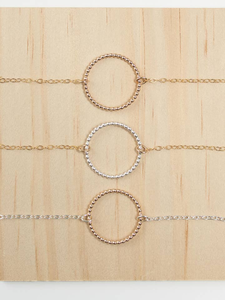 Collana Halo per la vendita all'ingrosso da parte di Clovis Jewelry