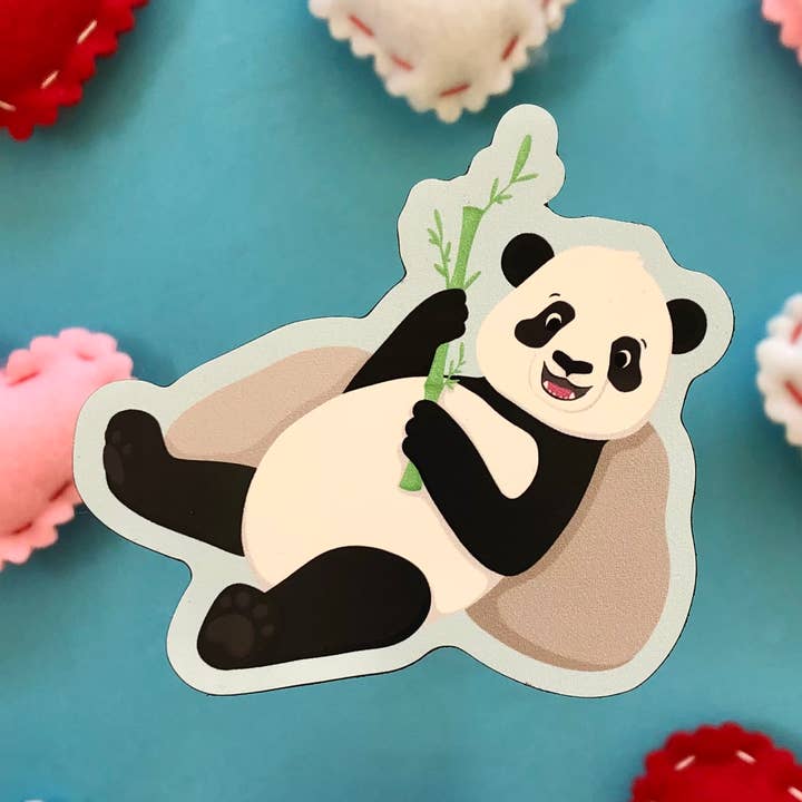 Adesivo in vinile sicuro per lavastoviglie "Chubby Panda Bear" da 2" per la vendita all'ingrosso da parte di Earth Curious Art Co