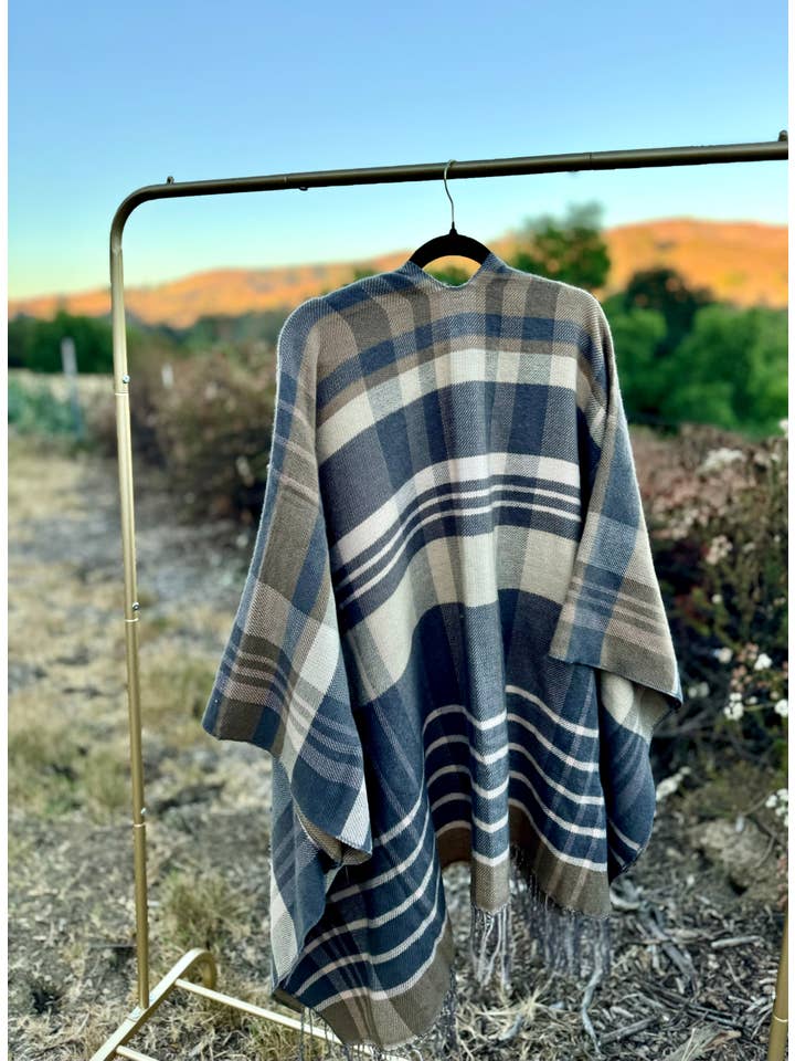 Justin & Taylor - Vente Kimono – femme - Tous enregistrés | Kimono à carreaux avec bordure à franges1