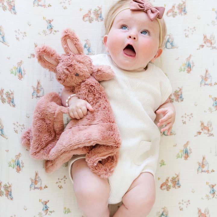 Saranoni - Wholesale Cot/Crib Sheets - PETER RABBIT™ COTTON MUSLIN CRIB SHEETS