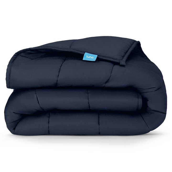 Luna Wellness - Wholesale Bedding Blanket - The "Cozy Comfort" Cooling Bamboo Weighted Blanket2