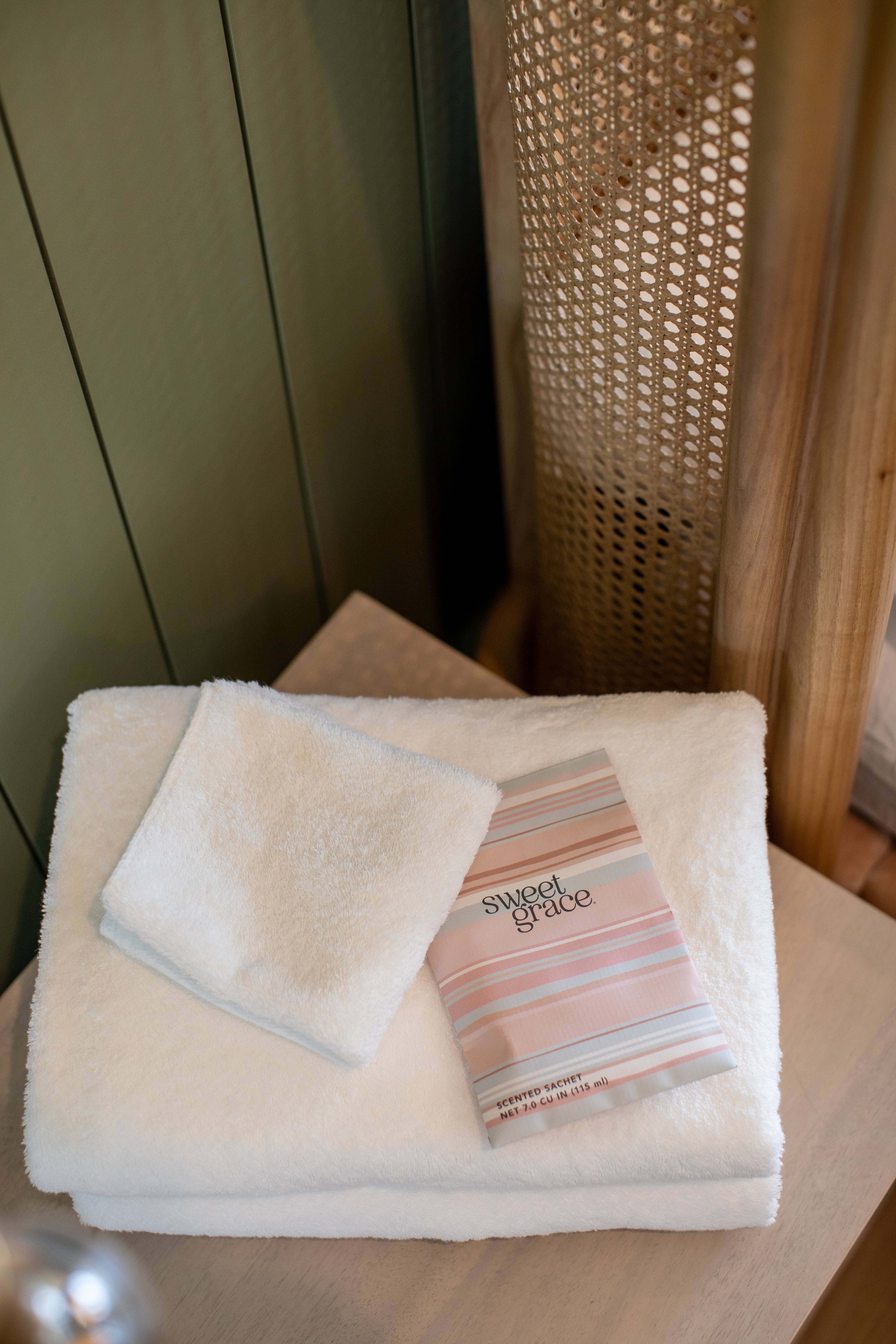 Bridgewater Candle Company - Wholesale Sachet - Sweet Grace Modern Stripe Sachet 9 Pack22