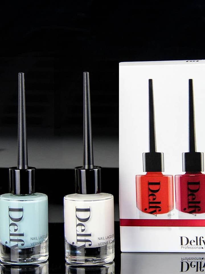 Nail Gift Set Red 312 for wholesale by DELFY FDR GROUP SOCIEDAD LIMITADA. (Delfy fdr group sl)