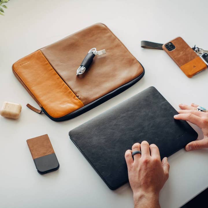 Andar - Wholesale Laptop/Tablet Case - Unisex - The Helm Full Grain Leather MacBook Case19