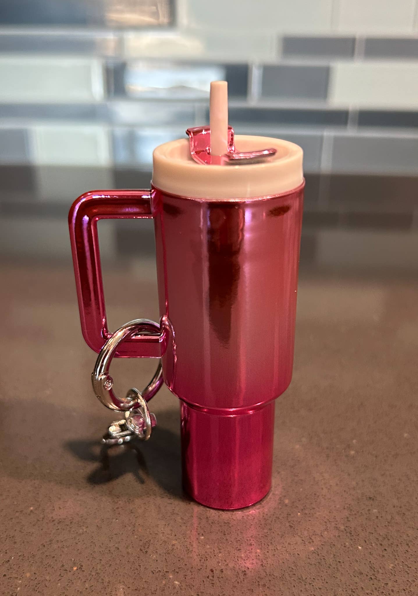 JILLIAN INK LLC - Wholesale Keychain - Women's - Chrome Ombre Plastic Tumbler Keychain with Removable Lid9