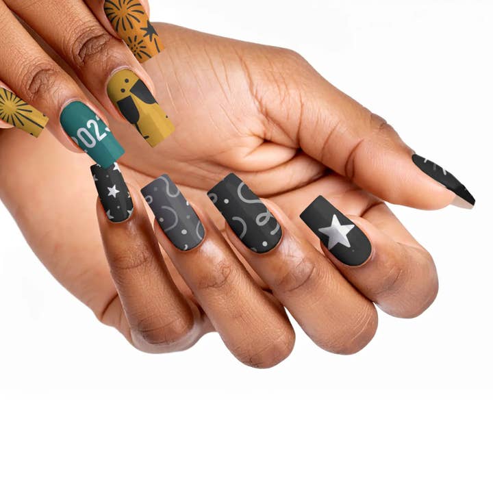 FYNE BODY - Wholesale Press-on/fake nails - Midnight Sparkle Black Magic Press-On Nails42