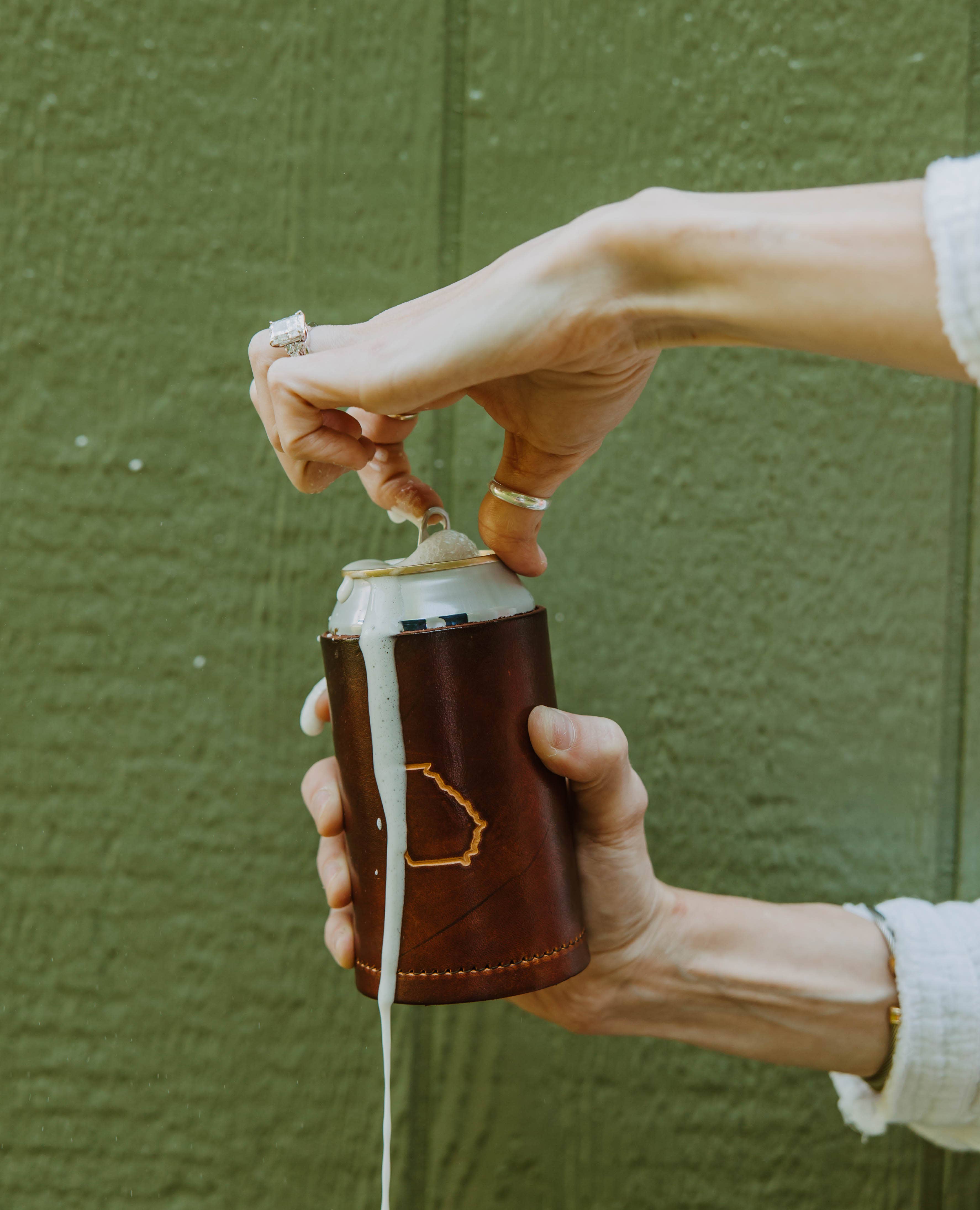 Lindy Leather - Wholesale Drink Huggers & Koozies - Leather Can Cooler - Handmade Beer Coozie4