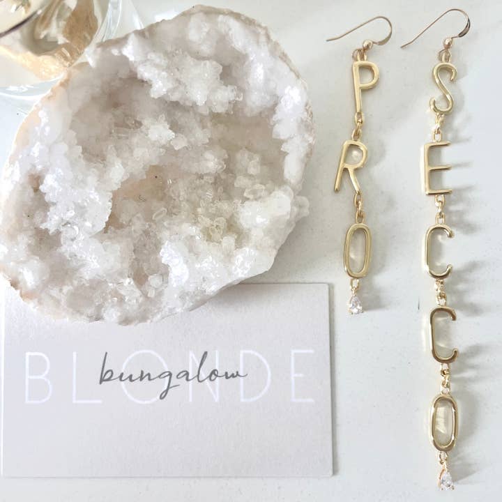 bungalowBlonde Jewelry - Vendita all'ingrosso Orecchini pendenti - Orecchini iniziali con lettera Prosecco:: placcati in oro 14 carati