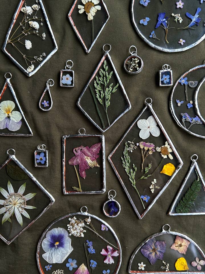 Pressed Flower Frames for wholesale by Rays of Hope