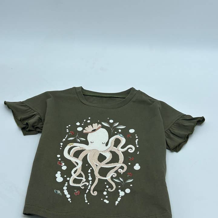 Girls' black short sleeve t-shirt for wholesale by papaoutai