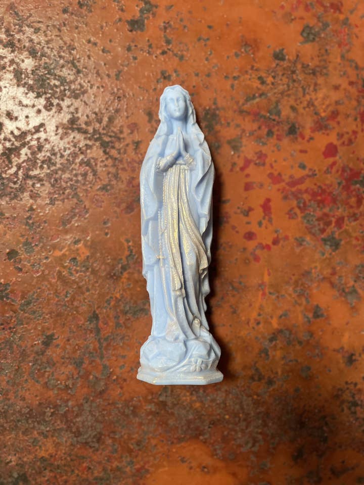 Madonna (Virgin Mary) in wax color Marian Blue pearly gold for wholesale by GREENRANN