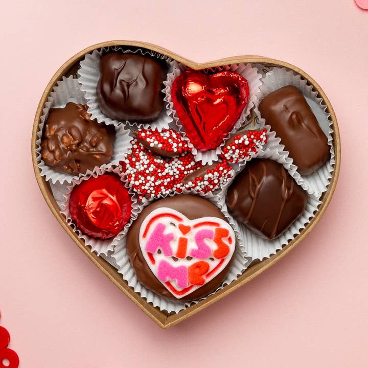 Corrugated Heart Assortment for wholesale by Enjou Chocolat