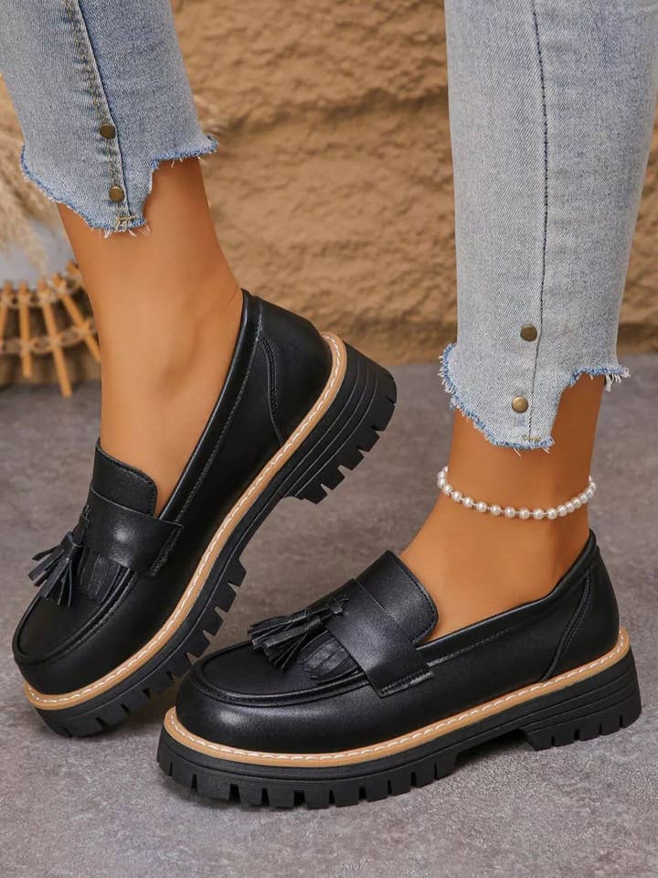 Tassel Round Toe Platform Loafers for wholesale by ClassiQ