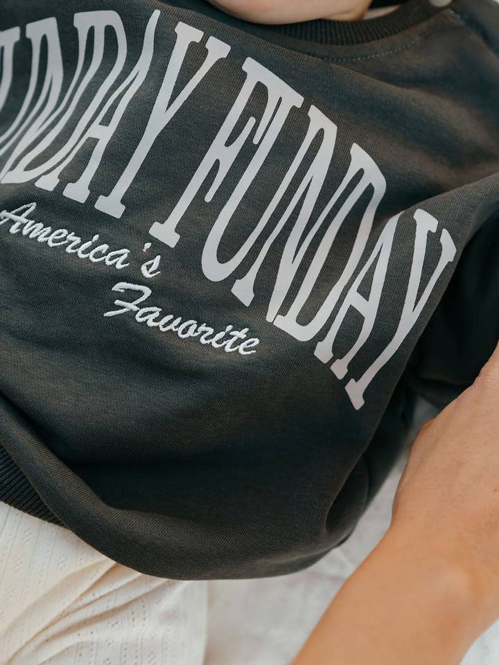 Domingo Divertido - Mini Sweatshirt por atacado de Gunpowder and lace wholesale