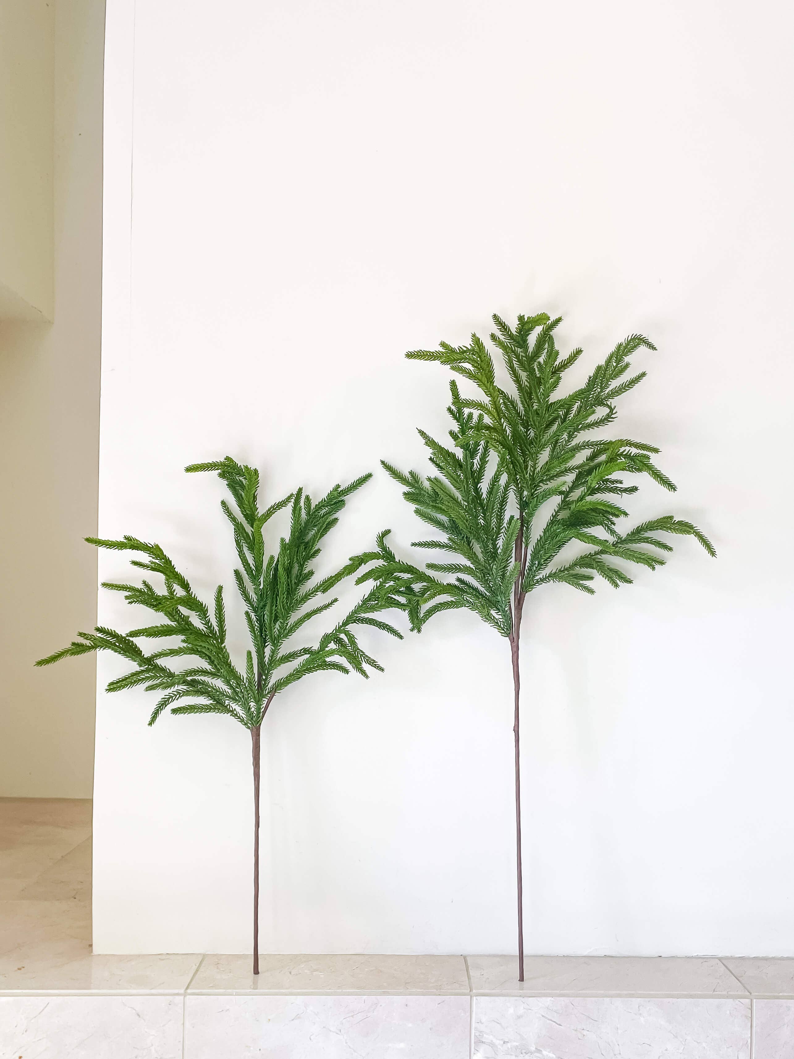 Hycroft Home Decor - Vente Décoration de Noël - Tige de Noël en faux pin de Norfolk Real Touch 25" et 33"