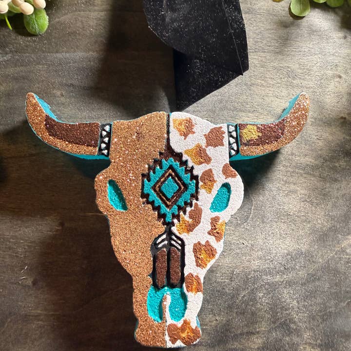 Taureau brun et or sans frange pour la vente par Lil Bit Sassy Lush Co