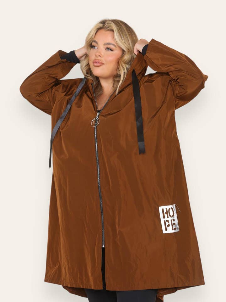 Miss Bold - Wholesale Raincoat - Women's - Oversized Hooded Rain Mac8