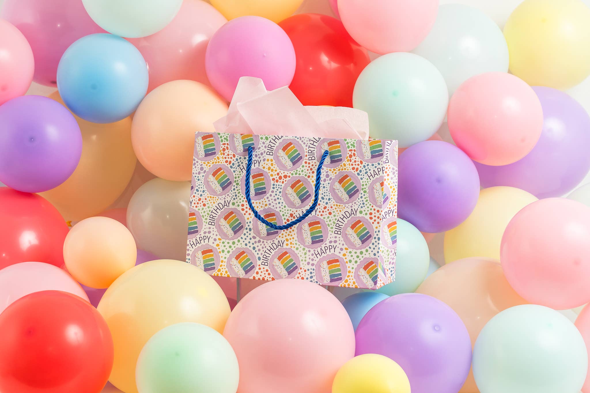 Jaybee Design - Wholesale Gift bag - Rainbow Birthday Cake Pattern Gift Bag 2