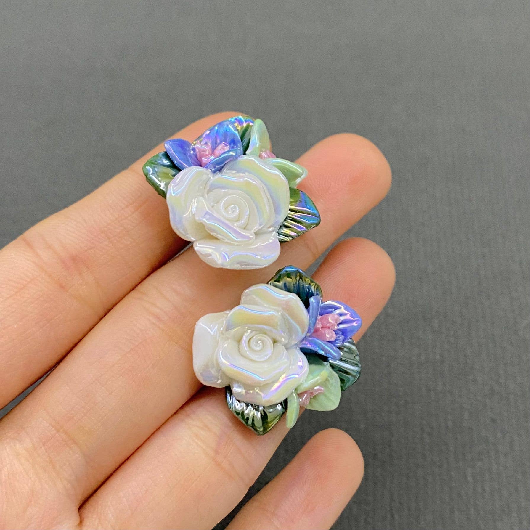 Mio Queena - Wholesale Stud/Post Earrings - Colored Ceramic Flower Stud Earrings1