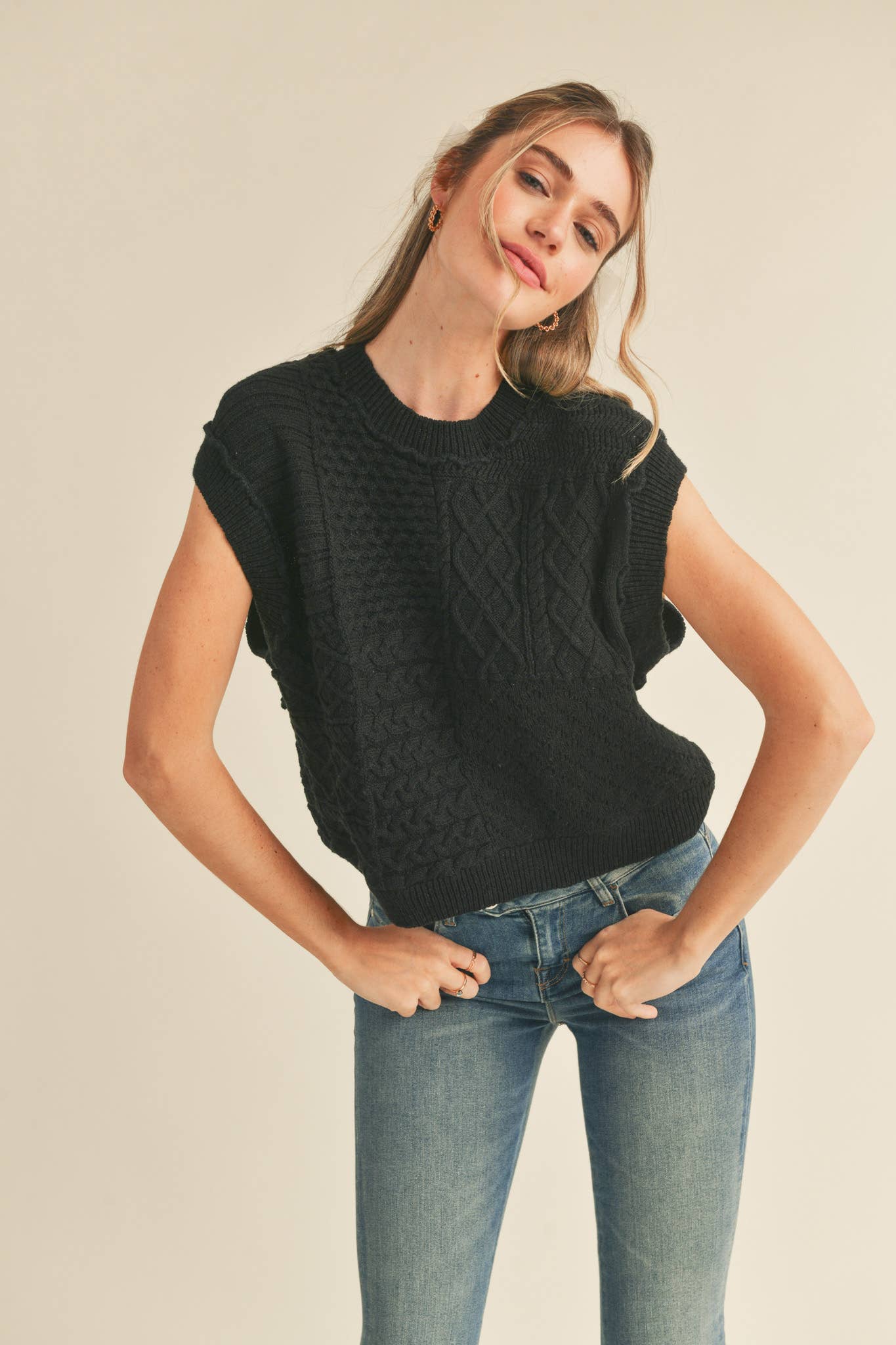 &MERCI – wholesale Tröjväst – Dam – MÖNSTRAD KABELSTICKAD VÄST MSW102231