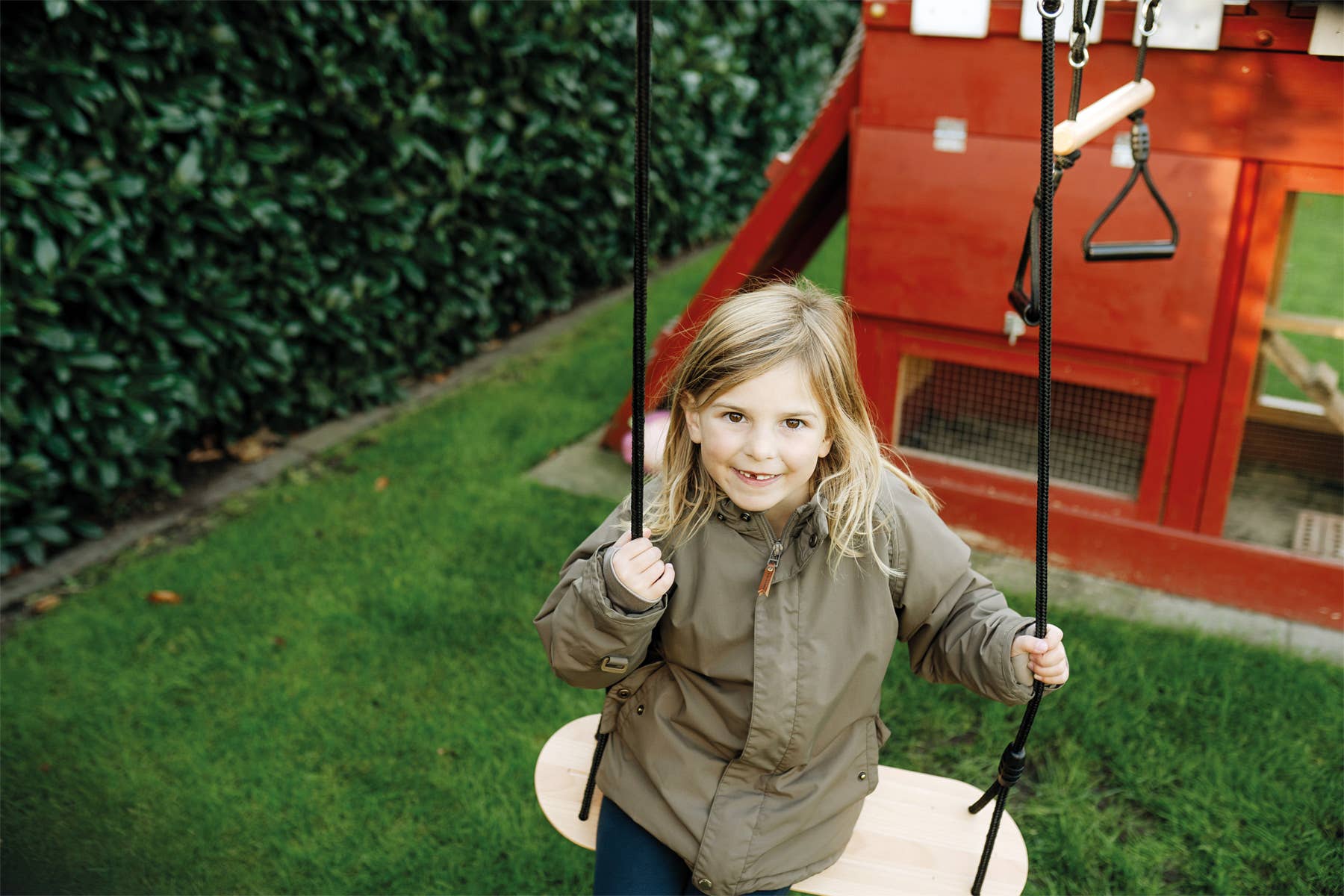 small foot – wholesale Träleksak - Barn – XL gungbräda ”Black Line” i trä med svarta rep8