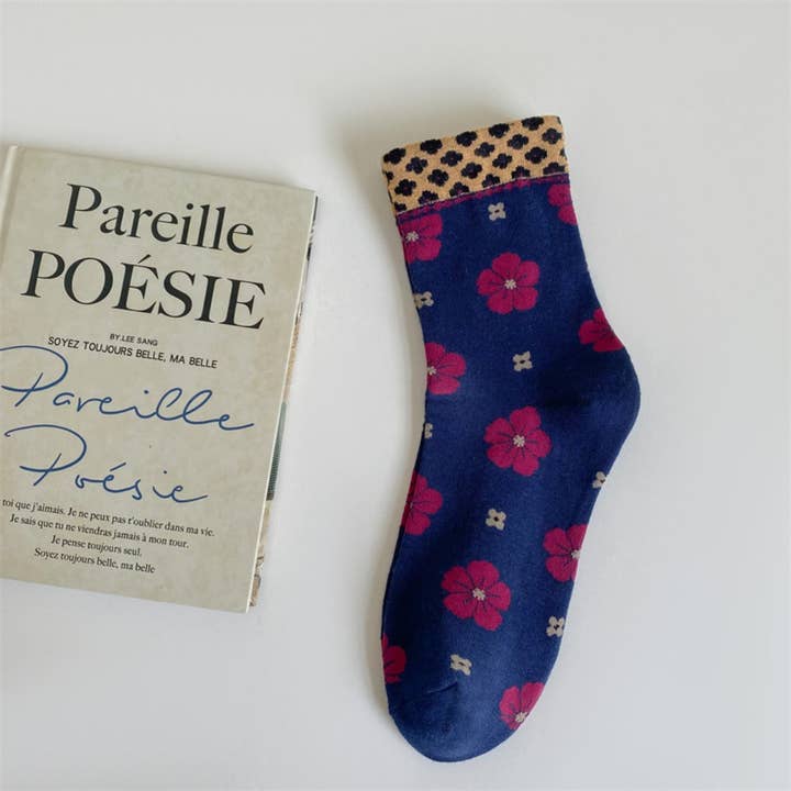 Funkyrel® Atzbranding Limited - Wholesale Socks - Women's - Rufia - Colorful Floral Pattern Mid-Calf Socks9