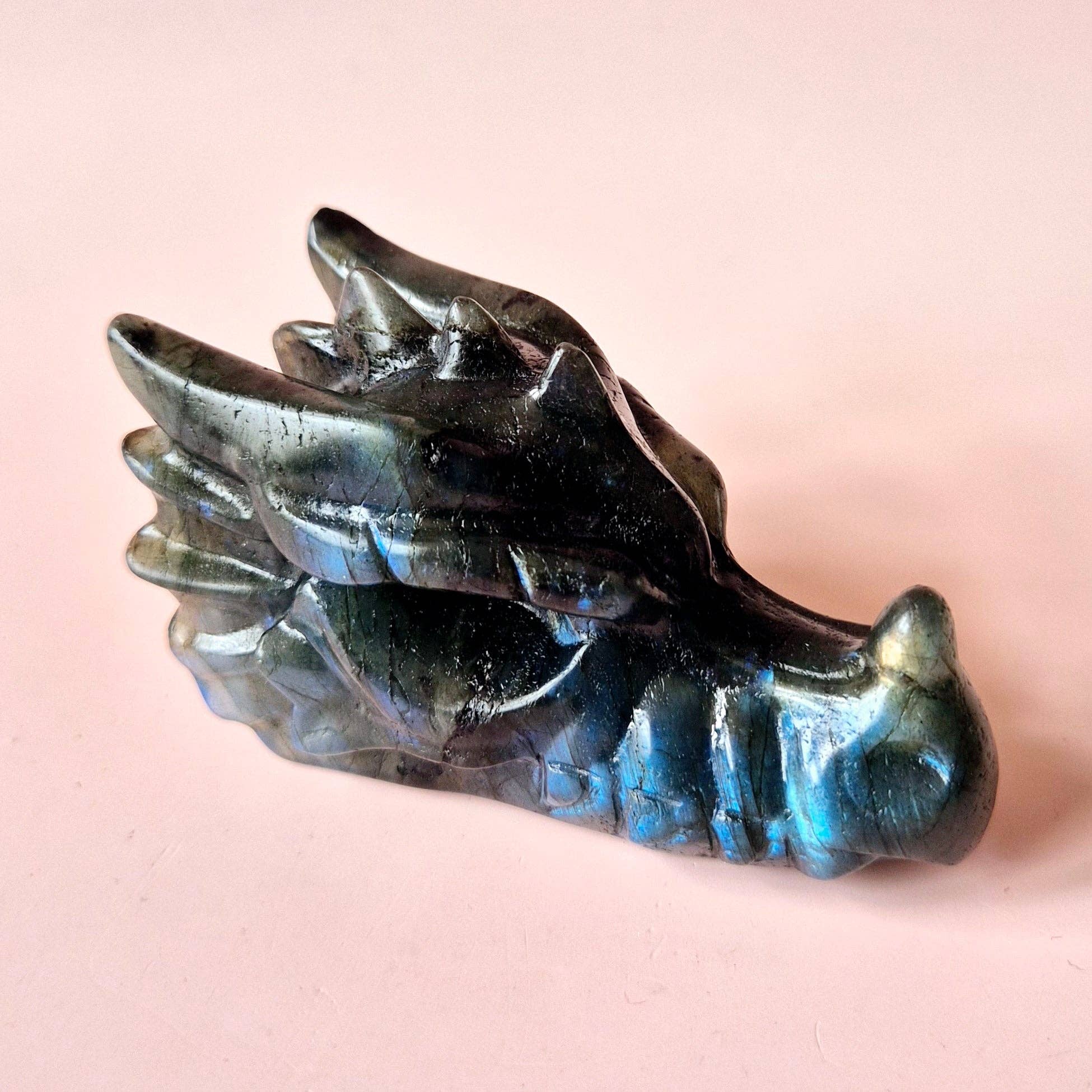 Moonlight Gemstones - Wholesale Spiritual Stone/Crystal - Gemstone Super Flashy Labradorite Dragon Skull (5–6 cm) - Dragon Skull2
