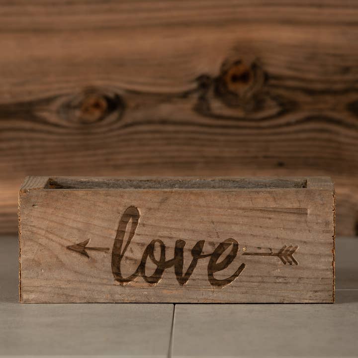 Pot de fleurs succulentes Love and Arrow en bois recyclé, petit pour la vente par Love Reclaimed
