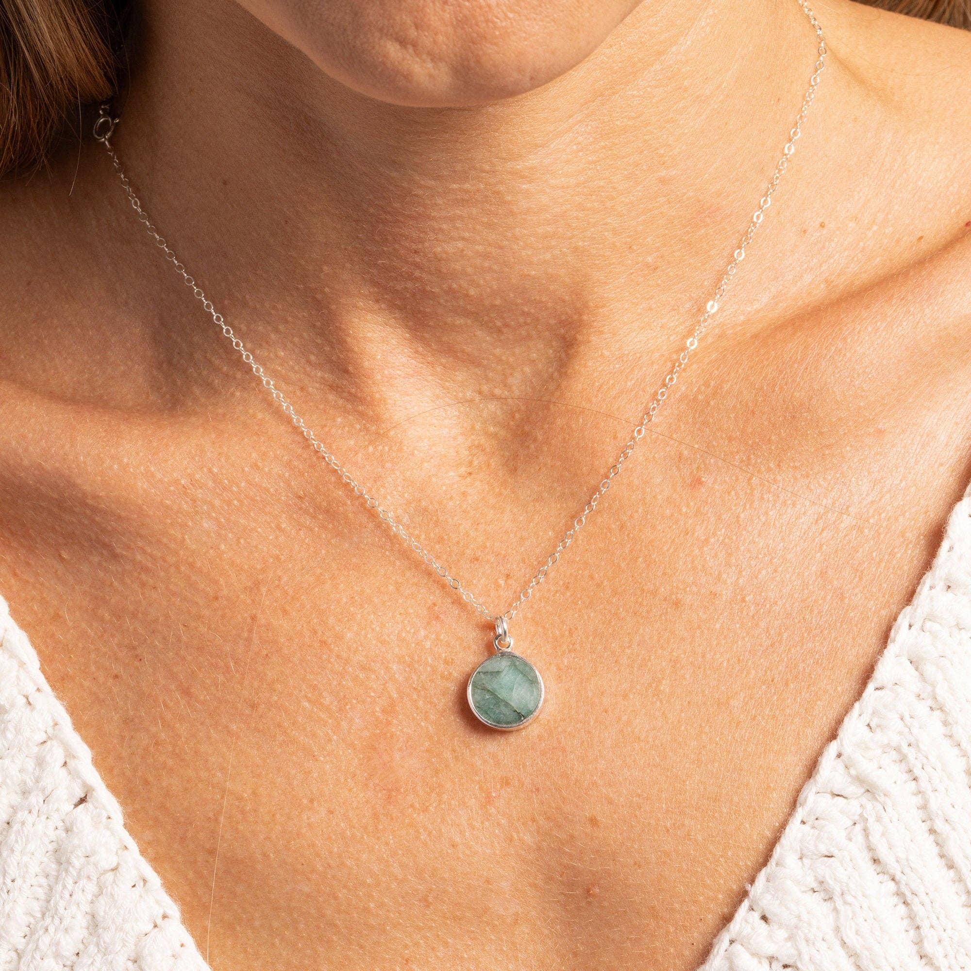 Soul & Little Rose - Wholesale Pendant/Charm Necklace - Raw Emerald 925 Sterling Silver Round Disc Pendant on Cable Chain4