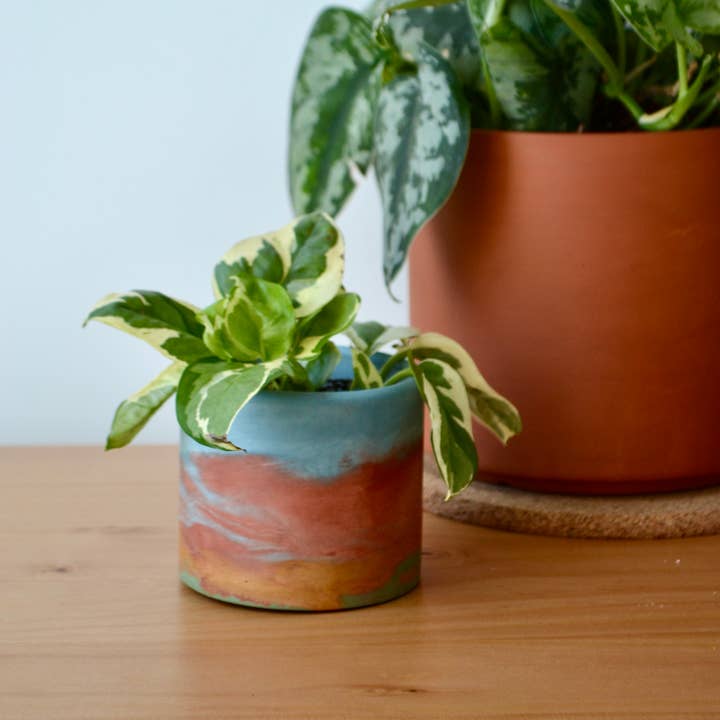 LindaMakess - Wholesale Plant Pot - Rainbow Watercolor mix planter | multiple sizes2