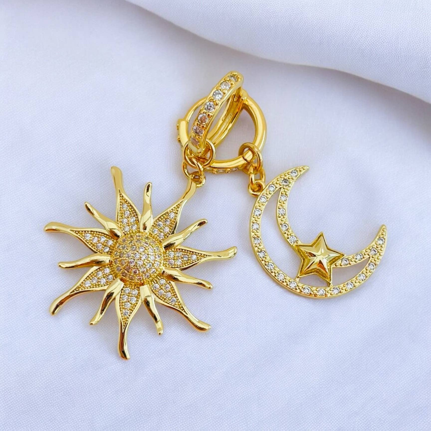 Huracan - Wholesale Huggie Earrings - Sunny Creoles